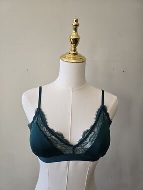Gilly Hicks Teal Lace Trim Bralette
